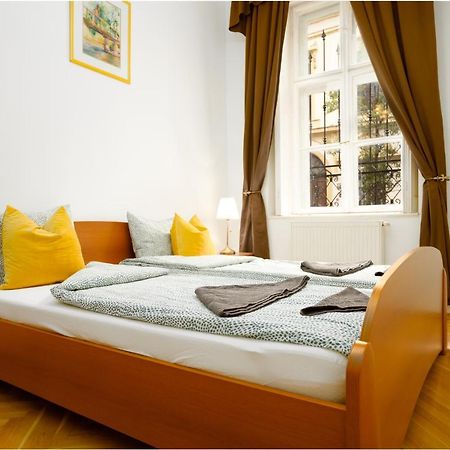 Emerald Suite With Free Parking Budapest Esterno foto