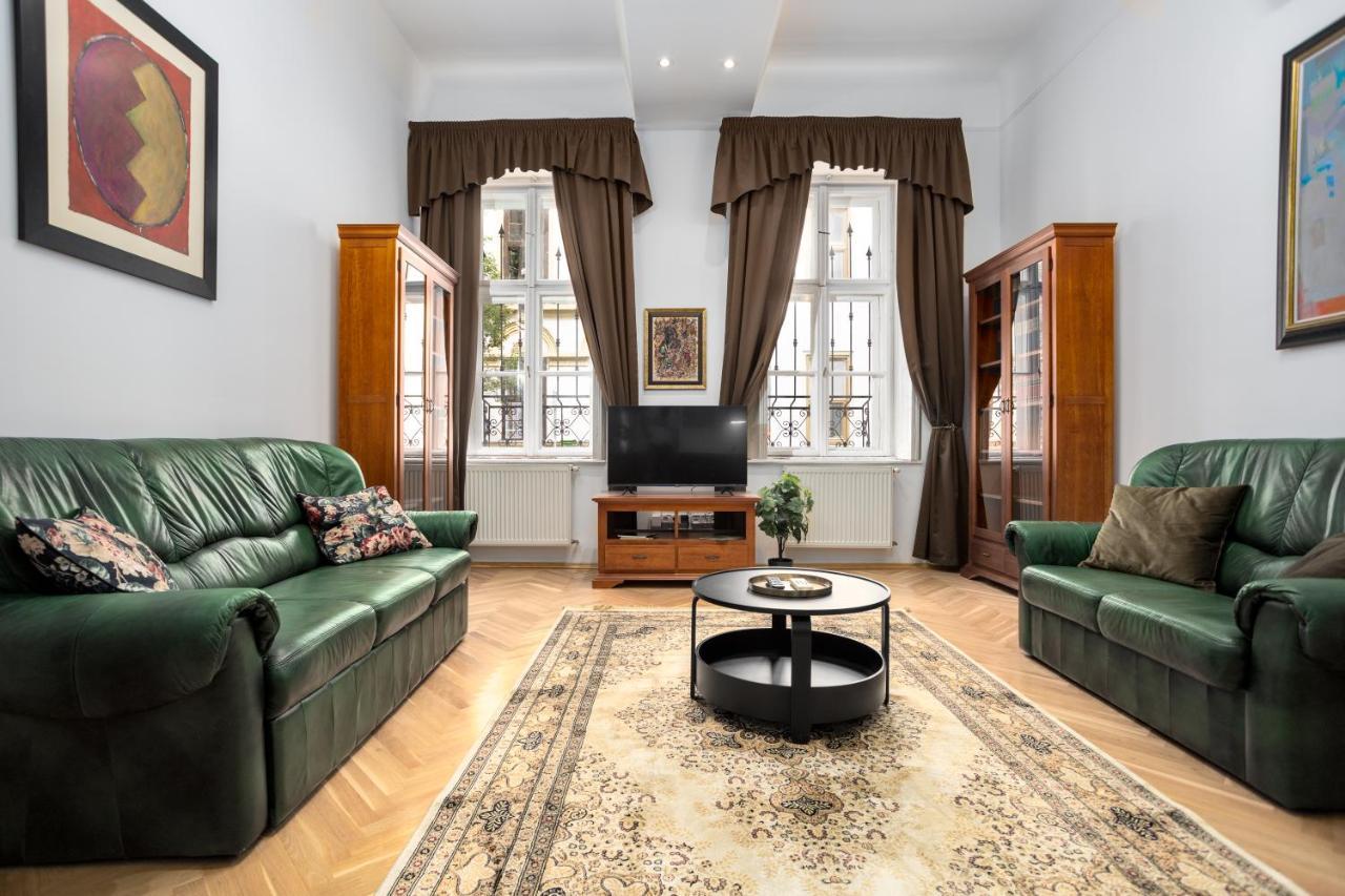 Emerald Suite With Free Parking Budapest Esterno foto