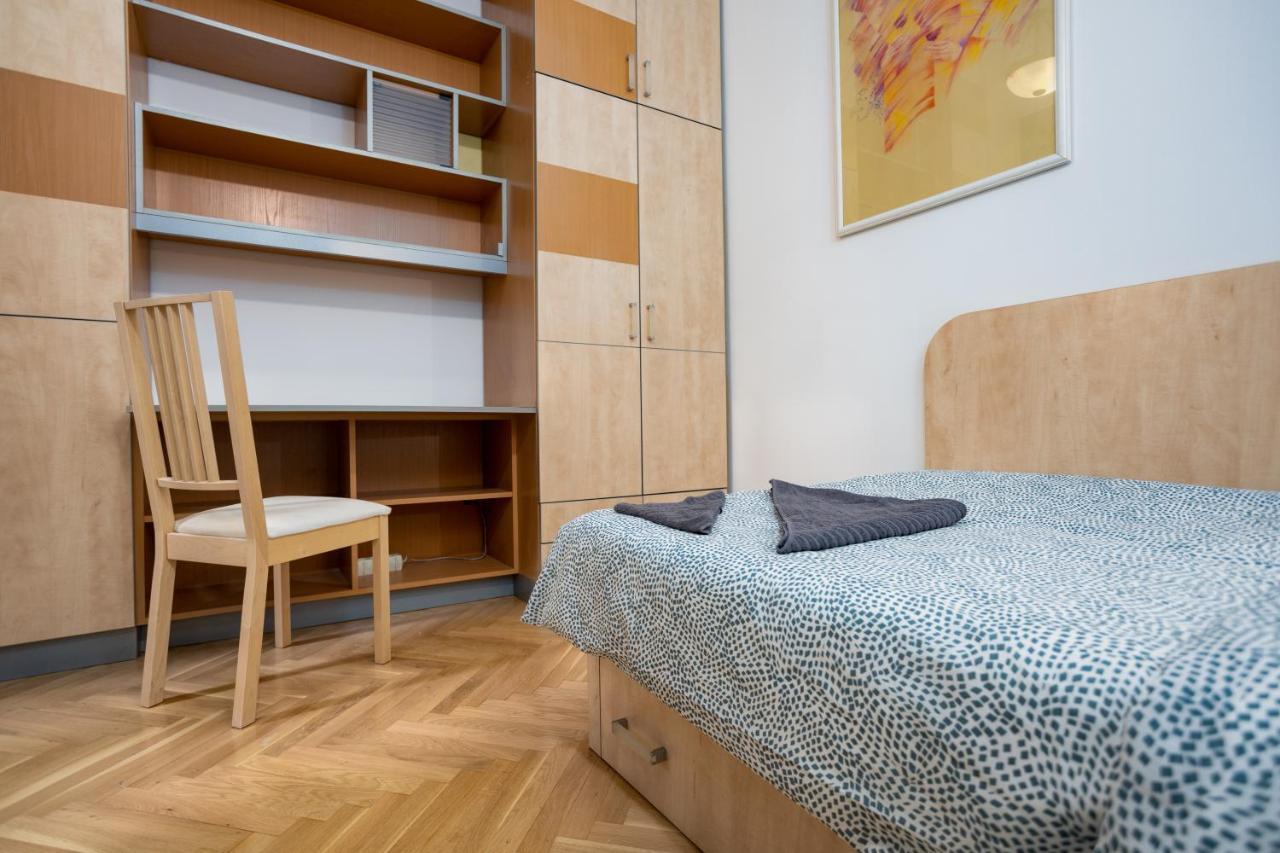 Emerald Suite With Free Parking Budapest Esterno foto