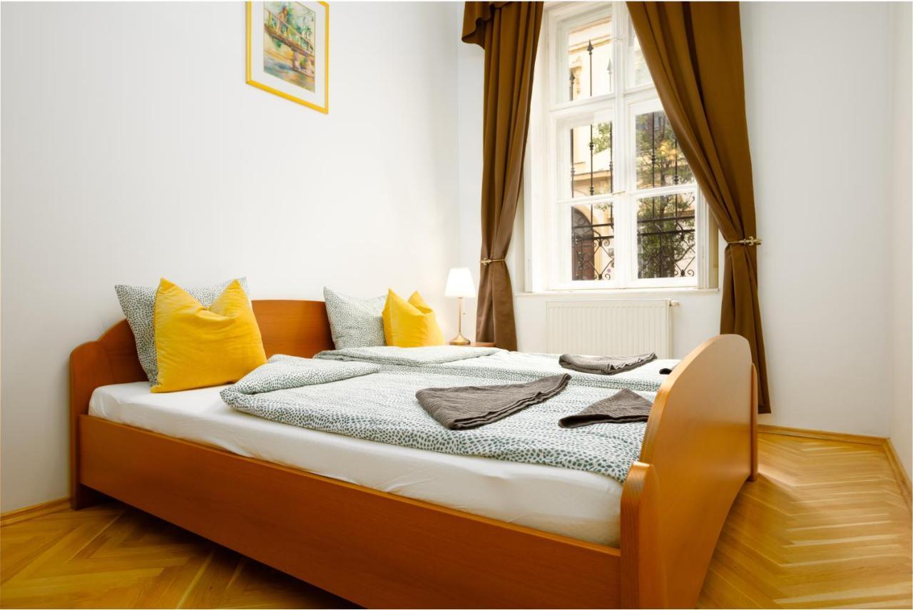 Emerald Suite With Free Parking Budapest Esterno foto