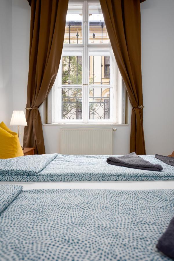 Emerald Suite With Free Parking Budapest Esterno foto